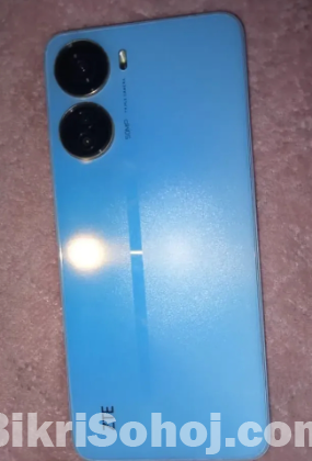 ZTE V40